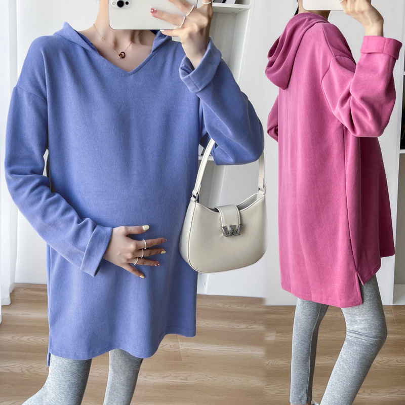 Nėščiųjų kapuciuota megztinė su gobtuvu, vidutinio ilgio, dryžių raštas, polo apykaklė, 95% medvilnė