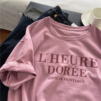 Ženski T‑shirt kratkih rukava, udobne siluete, pamuk, okrugli izrez, otisak slova