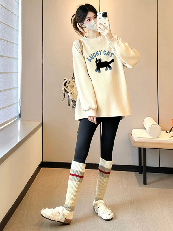 Nėščiųjų medvilninis ilgomis rankovėmis topas su apvaliu kaklu, laisvas kirpimas, vidutinio ilgio