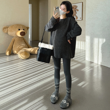 Nėščiųjų dryžuotas storas dvipusis flisas su gobtuvu, laisvas kirpimas, rudens-žiemos sezonai