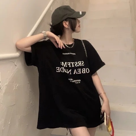 Ženski T‑shirt s kratkim rukavima, slobodan kroj, okrugli izrez, kreativni uzorak, ljeto 2023
