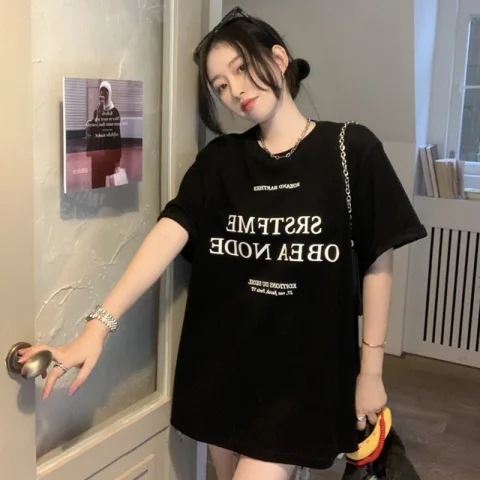 Ženski T‑shirt s kratkim rukavima, slobodan kroj, okrugli izrez, kreativni uzorak, ljeto 2023