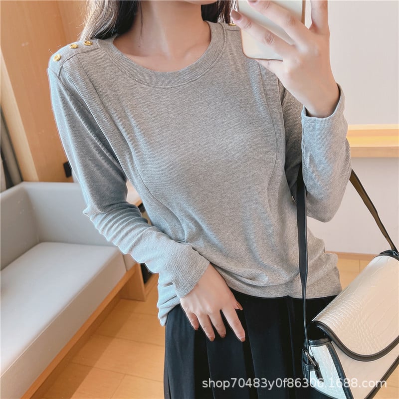 Tricou maternitate de bază pentru primăvară-toamnă, mâneci lungi, guler rotund, deschideri pentru alăptare (stânga și dreapta), croială slim, lungime 50–65 cm