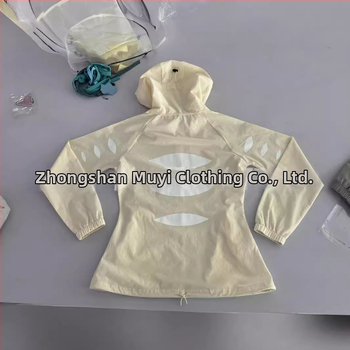 Egyedi gyártású UPF50+ napvédő ruházat, kapucnival, Ice Silk légáteresztő anyagból, cipzárral, oldalzsebekkel, nyári sportos öltözet