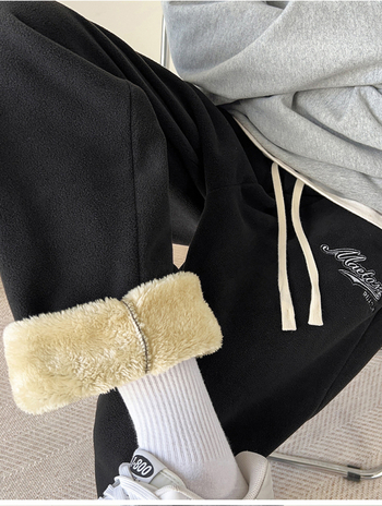 Meeste sirged sportpüksid lambavillase vooderiga, Ori velvet kangas, 360 g, 96% polüester 4% elastaan, mikroelastsus