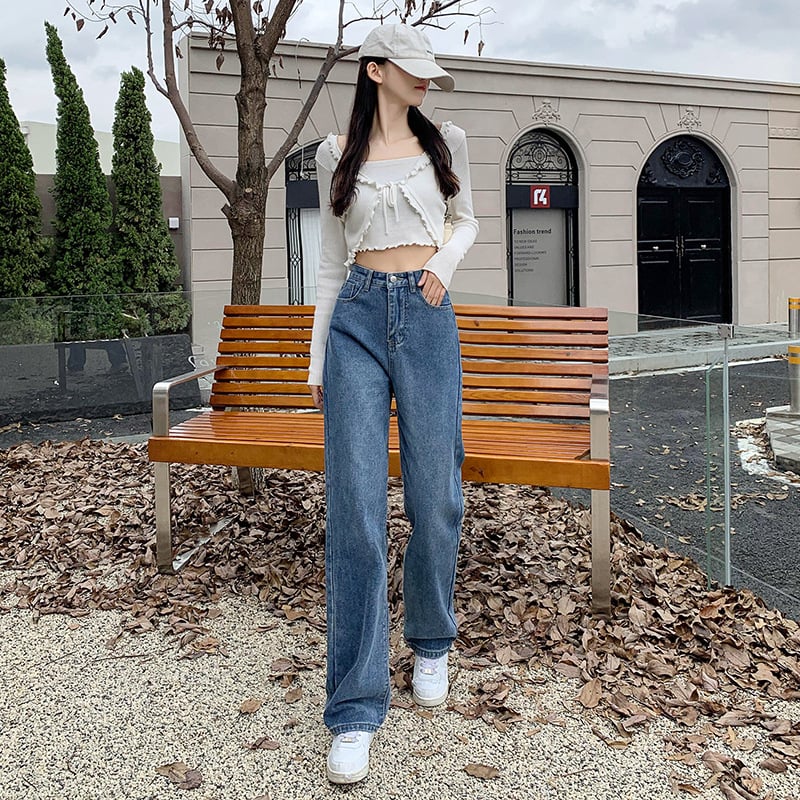 Ženske traperice visokim strukom i ravnim krojem, denim s 80-90% pamuka i do 30% elastana, jesenji stil