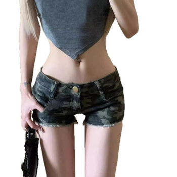 Džinsa šorti ar kamuflāžas rakstu, zemā vidukļa, trīs ceturtdaļu garums, vasaras pilsētas stils