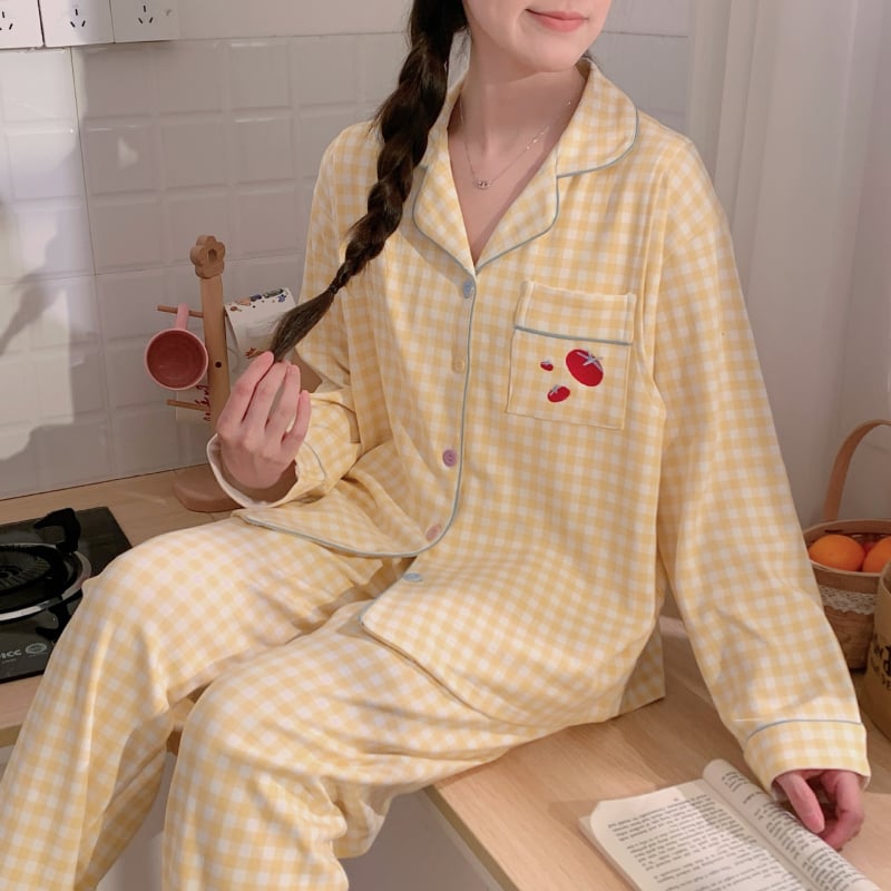 Бременна пижама за кърмене с подплънки за бюста - Milk Silk, полиестер 95-100%, дълги ръкави, къси панталони, пролет 2025