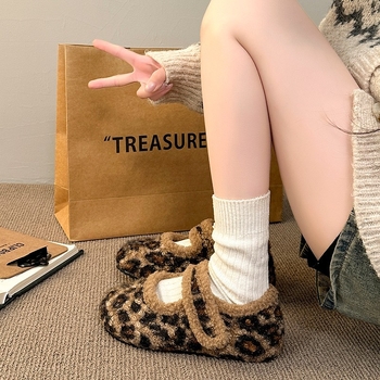 Дамски лофери с кръгъл нос, PU горна част, подплата от изкуствен къс пух, 3–5 см ток, гумена подметка