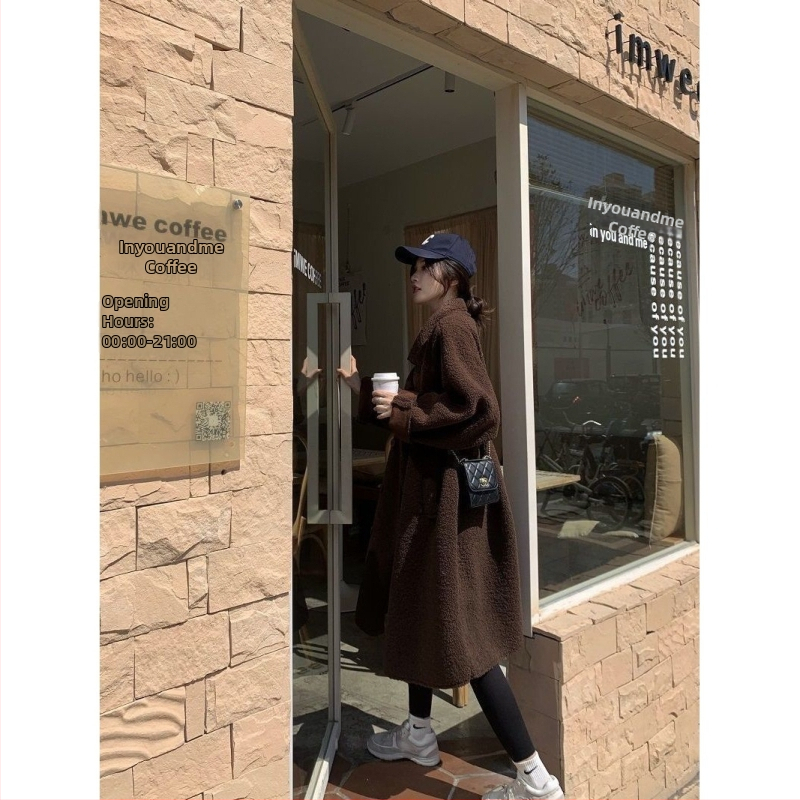 Grūtnieču mētelis korejiešu stilā, vidēja garuma, brīva piegriezuma, aitas vilna, jakas apkakle