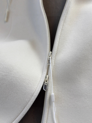 Grafenovo grijanje, uska dukserica-jakna s kapuljom i dvostrukim zatvaračem, poliester/elastan