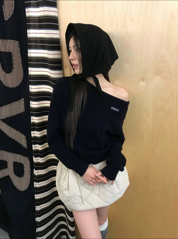 Top tricotat cu glugă, croială lejeră, mâneci lungi, guler drept, Iarnă 2025