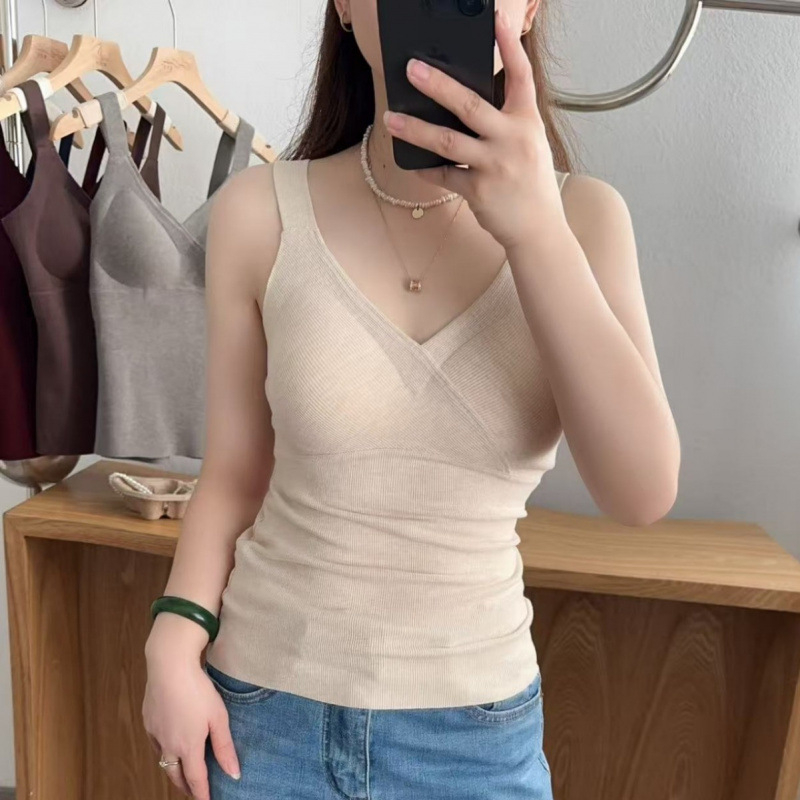 Terminio liemenė su V kaklu ir įsiūtomis krūties pagalvėlėmis, vieno sluoksnio, mišraus audinio, vidutinio svorio 181–200 g/m²