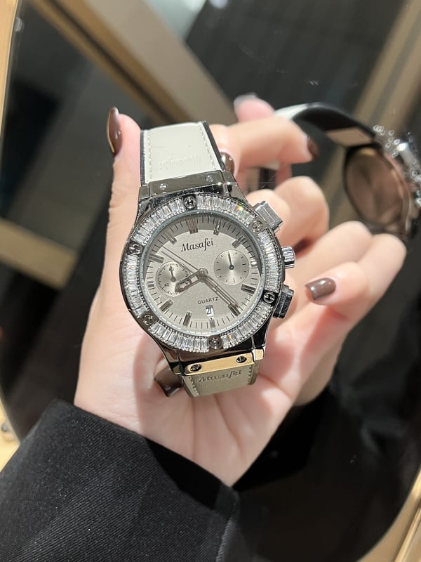 Ženski sat u luksuznom stilu s velikim brojčanikom i kalendarom, kvarcni pokret (Chenlong SL28), promjer brojčanika 38 mm, vodootpornost 30M, kožni remen