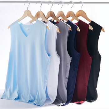 Vīriešu sporta bez piedurknēm ar platām pleciem - poliesters, 90-95% galvenā auduma saturs, V kakls, sporta stils, 141-160 g/m²