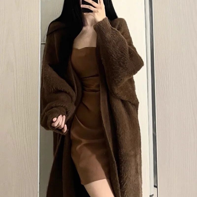 Ilgas megztos kardiganas moterims, literatūrinio retro stiliaus, poliesteris, 30–50% sudėtis, princesių rankovės, V formos kaklas, trimatis dekoravimas