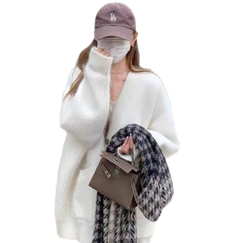 Etno stiliaus megztinis striukė be rankovių su V formos kaklu, laisvas kirpimas, PVC tinklo audinys, ilgis 50–65 cm