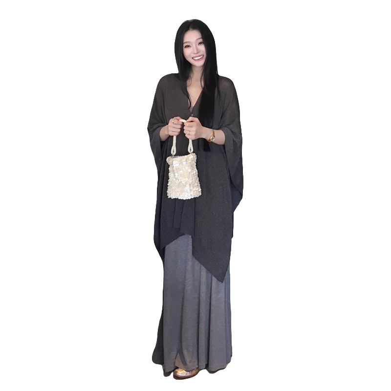 Trudnički set za proljeće-ljeto 2025: pleteni kardigan i haljina na trakice, francuski stil visoke klase