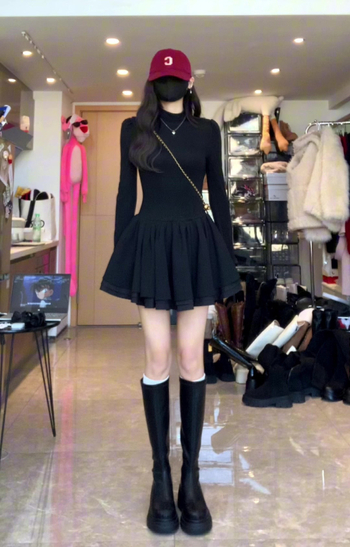 Rochie în linie A, cu guler semi-înalt, mâneci lungi, culoare solidă, stil pulover