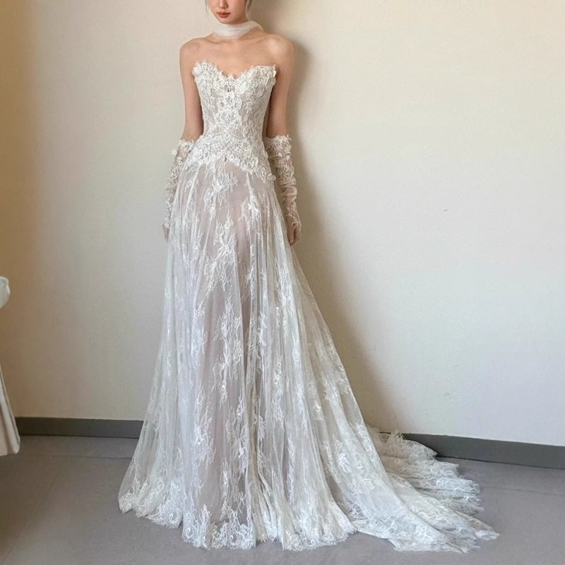 Rochie de mireasă fără bretele, talie înaltă, mâneci lungi, fustă lungă, voal în stil Mori