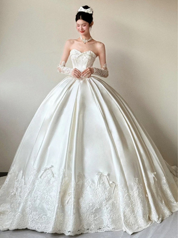 Rochie de mireasă din satin franțuzesc, fără bretele, fustă cu volan, material poliester, talie înaltă/medie