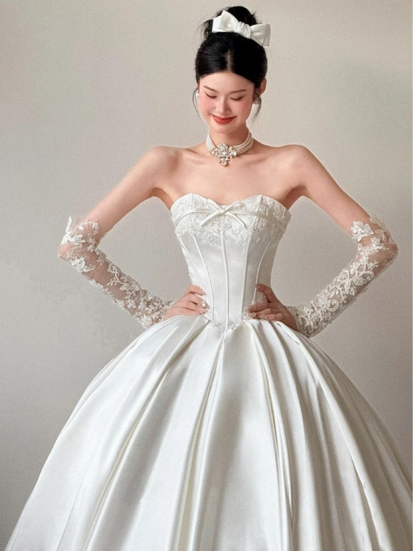 Rochie de mireasă din satin franțuzesc, fără bretele, fustă cu volan, material poliester, talie înaltă/medie