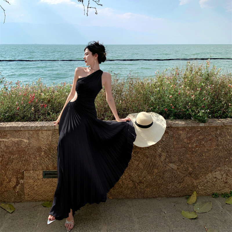 Rochie midi în stil franțuzesc, decupată cu plisuri, umeri înclinați, fără mâneci, talie înaltă, A-line, poliester