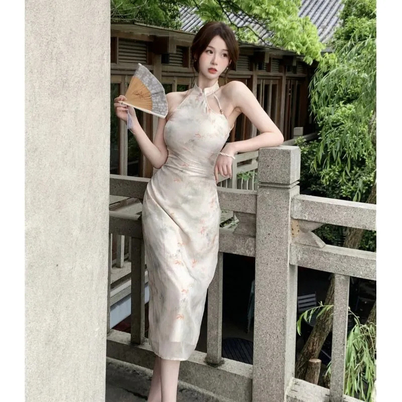 Halterneck Cheongsam haljina u kineskom stilu s geometrijskim uzorkom, poliester, bez rukava, stojeći ovratnik, A-linija duga suknja