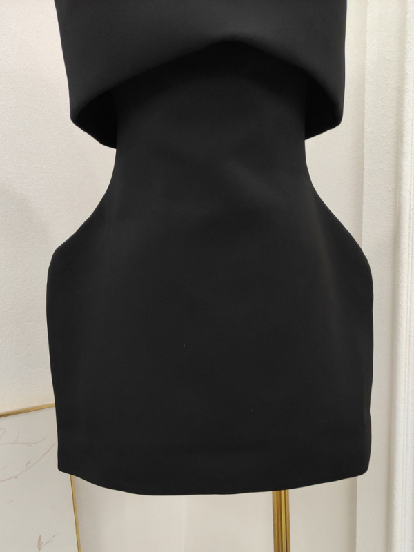 Váll nélküli ruha Tube-Top stílussal, puffos mini szoknyával, középső derék, cipzáras záródás, francia retro stílus