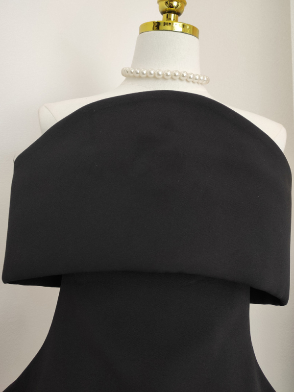 Váll nélküli ruha Tube-Top stílussal, puffos mini szoknyával, középső derék, cipzáras záródás, francia retro stílus