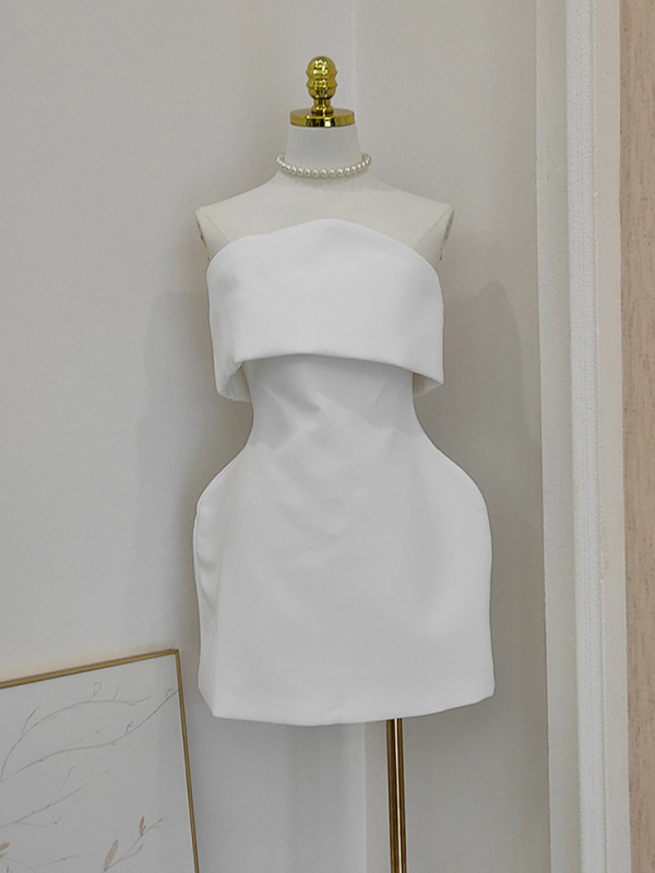 Váll nélküli ruha Tube-Top stílussal, puffos mini szoknyával, középső derék, cipzáras záródás, francia retro stílus