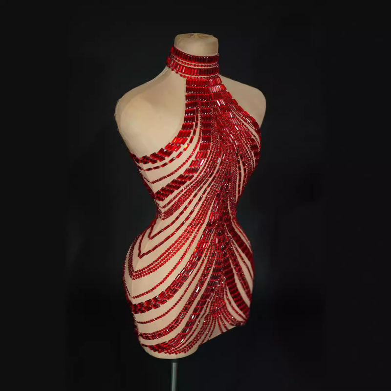 Φόρεμα — Halter Neck, χωρίς μανίκια, διαφανές πλέγμα με διαμάντι-διακόσμηση, κομψό και σέξι για πάρτι (Ύφασμα: βαμβάκι-πολυεστέρας; Κύριο περιεχόμενο υφάσματος: 95%+; Μανίκια: χωρίς μανίκια; Λαιμός: Halter; Τύπος φούστας: hip skirt)