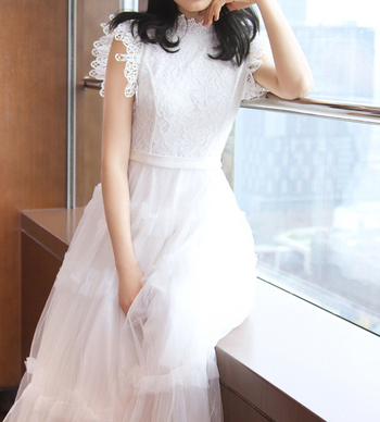 rochie lungă de damă din dantelă cu talie înaltă, guler rotund, fermoar