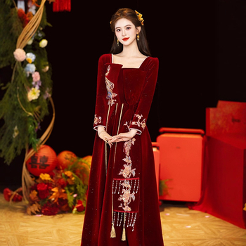 Esküvői fogadási ruha hosszú ujjú, magas derekú, A-vonalú szabás, hosszú szoknya, 2025 ősz