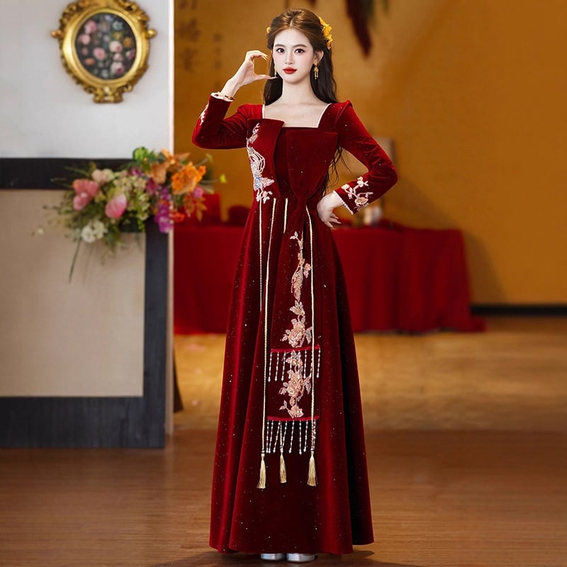 Esküvői fogadási ruha hosszú ujjú, magas derekú, A-vonalú szabás, hosszú szoknya, 2025 ősz