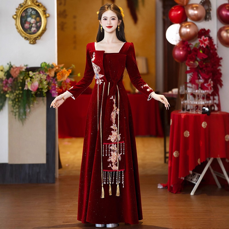 Esküvői fogadási ruha hosszú ujjú, magas derekú, A-vonalú szabás, hosszú szoknya, 2025 ősz