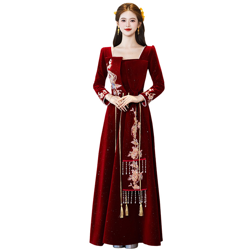 Esküvői fogadási ruha hosszú ujjú, magas derekú, A-vonalú szabás, hosszú szoknya, 2025 ősz