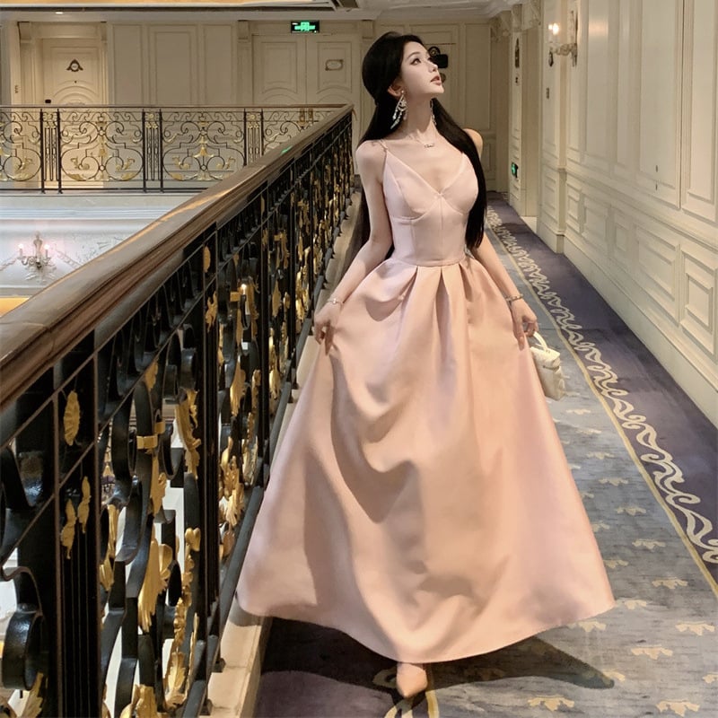 Ružičasta šifon haljina za zabavu, A‑linija kroj, visokim strukom, bez rukava, duga haljina, golom jedne linije