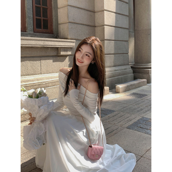 Haljina bez ramena, dugi rukavi, A-linijski kroj, visoki struk, PVC tkanina