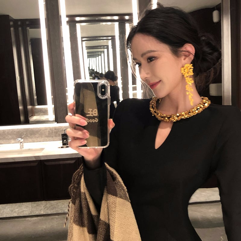 Uska večernja haljina za rođendan s kamenčićima, dugi rukavi, okrugli izrez, visok struk, suknja srednje dužine