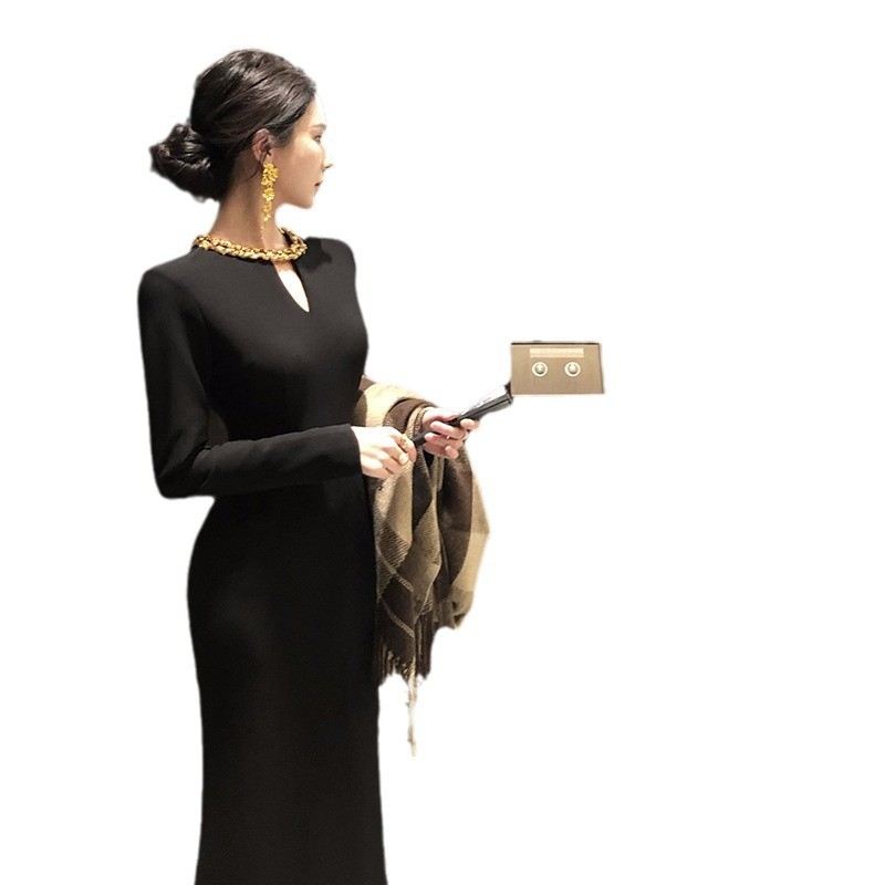 Uska večernja haljina za rođendan s kamenčićima, dugi rukavi, okrugli izrez, visok struk, suknja srednje dužine