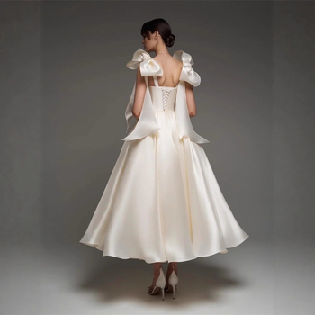 Poliester haljina A-linije, tanke naramenice, visok struk, midi duljina