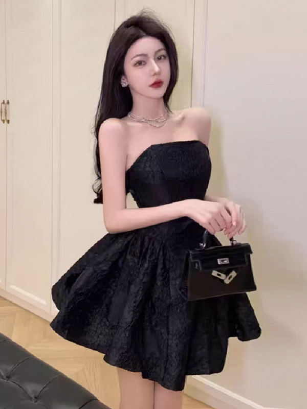 Poliester jacquard haljina za princezu s izrezom preko ramena, bez rukava, kratka suknja, srednji struk.