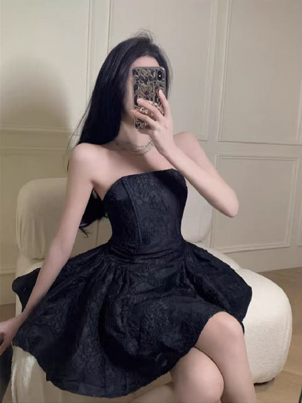 Poliester jacquard haljina za princezu s izrezom preko ramena, bez rukava, kratka suknja, srednji struk.