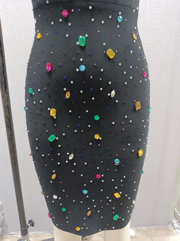 Haljina bodycon bez ramena s 3D uzorkom, pleteni materijal, metalne nite, kratka duljina