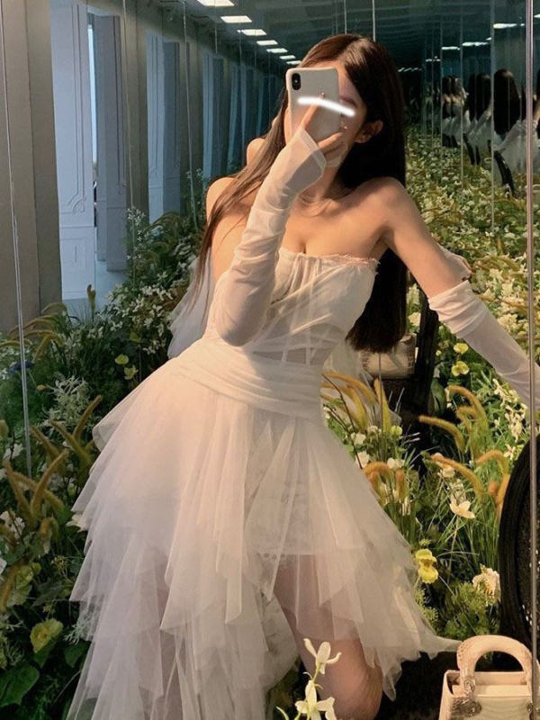 Ruha | Poliészter | Egyszínű | Aszimmetrikus szabású ruha | Ujjatlan | Magas derék (Poliészter; Egyszínű; Aszimmetrikus szabású ruha; Ujjatlan; Magas derék)