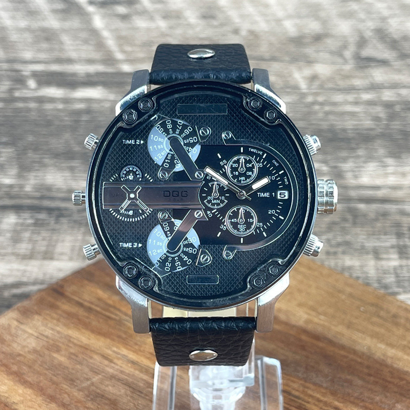 Férfi kvarcóra, Modell 095, 49 mm tárcsájú, 12 mm vastagság, ötvözet tokozás, PU szíj