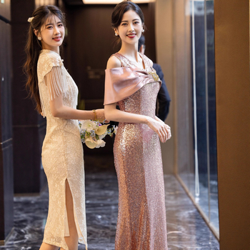 Rochie de seară cu paiete și fustă în formă de coadă de pește, decolteu în V profund, mâneci scurte, talie medie, material poliester