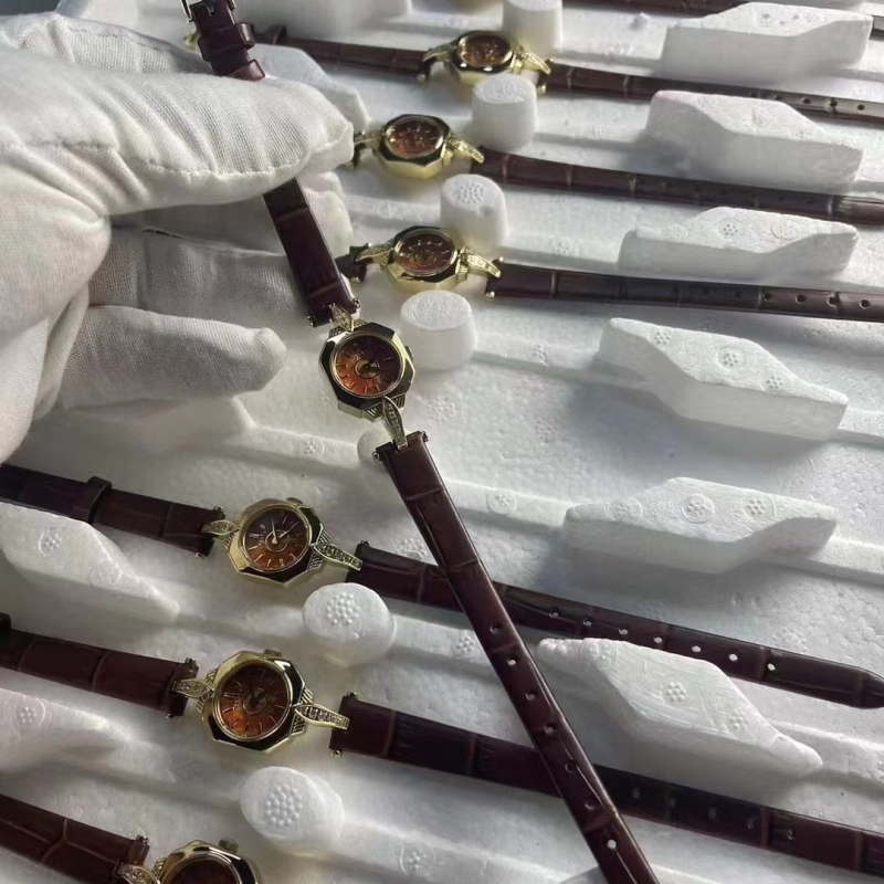 Ceas de damă cu mecanism quartz (Miyota Japan VX00), carcasă din oțel, curea din oțel fin, rezistență la apă 10 m, cadran oval, stil japonez vintage