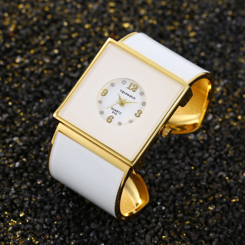 Férfi karóra kvarcos mozgatással, négyzet alakú tárca, ötvözet tok és szíj, analóg kijelző, spirál korona